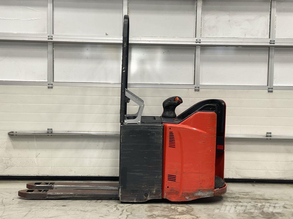 Linde T20SP Nisko podizni električni viličar sa platformu