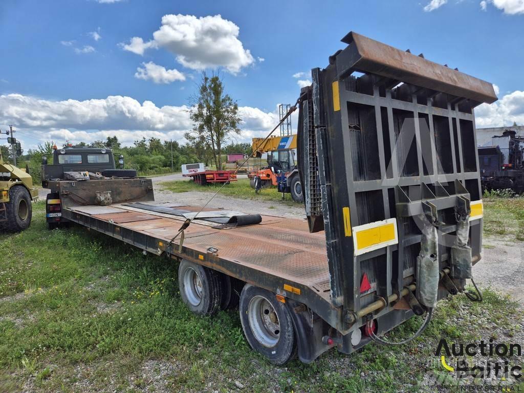  HMK 1378 Nisko-utovarne poluprikolice