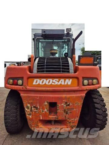 Doosan D 160 S-5 Dizelski viličari