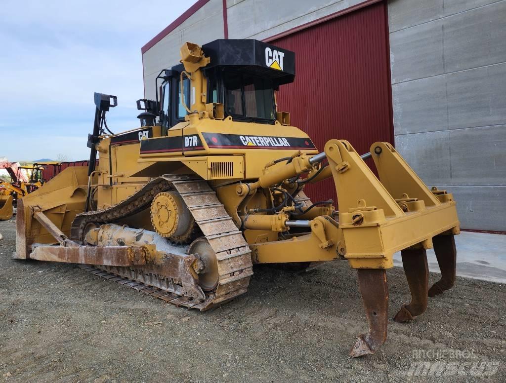 CAT D7R SERIE 2 Buldožeri gusjeničari