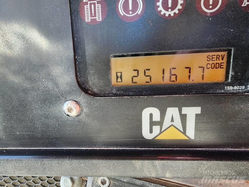 CAT D7R SERIE 2 Buldožeri gusjeničari