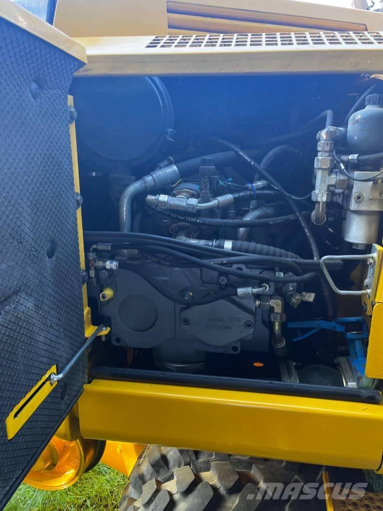 Liebherr A 900 C ZW Bageri na kotačima