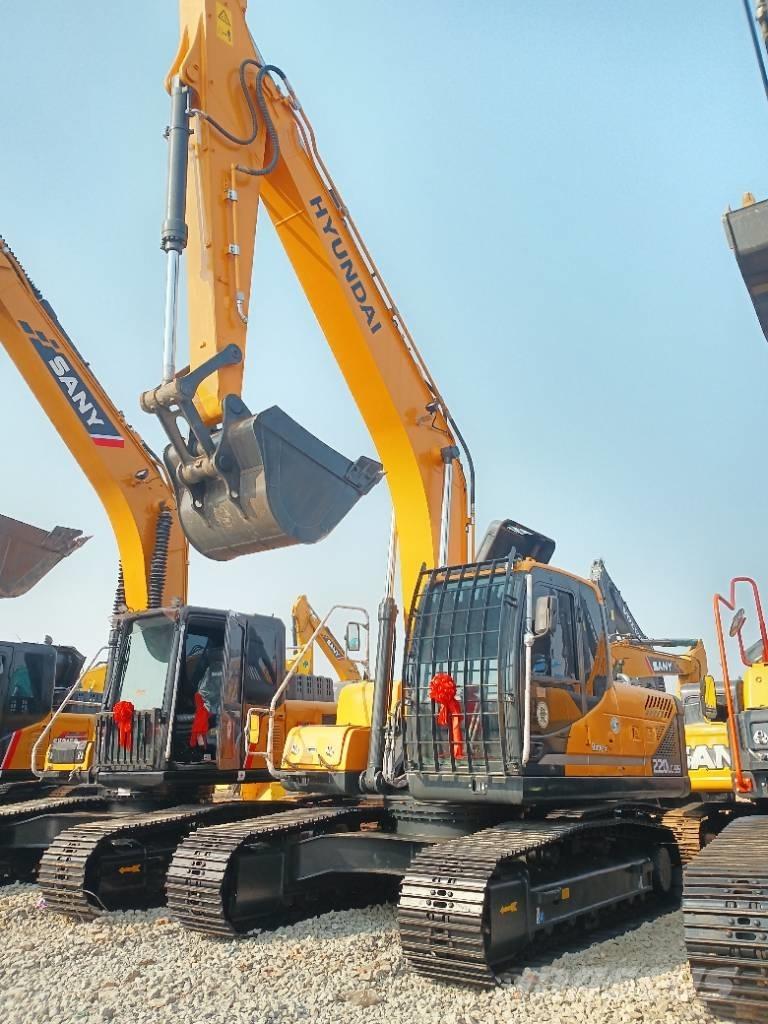 Hyundai 220 Midi bageri 7t – 12t