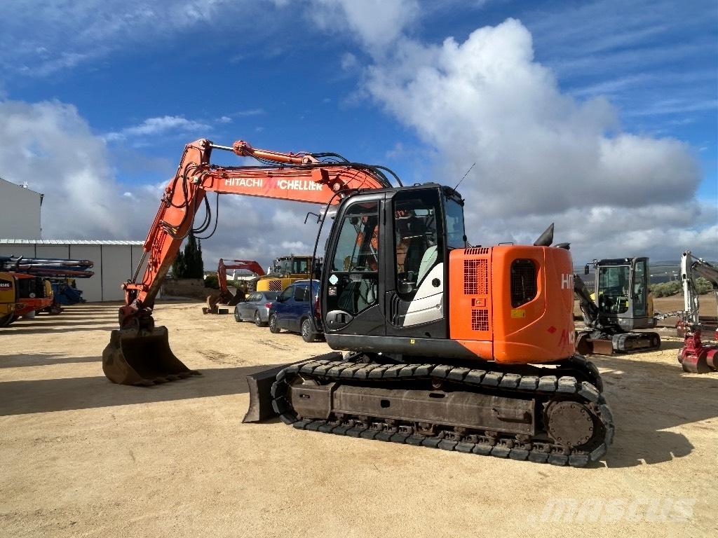 Hitachi ZX 135 Bageri gusjeničari