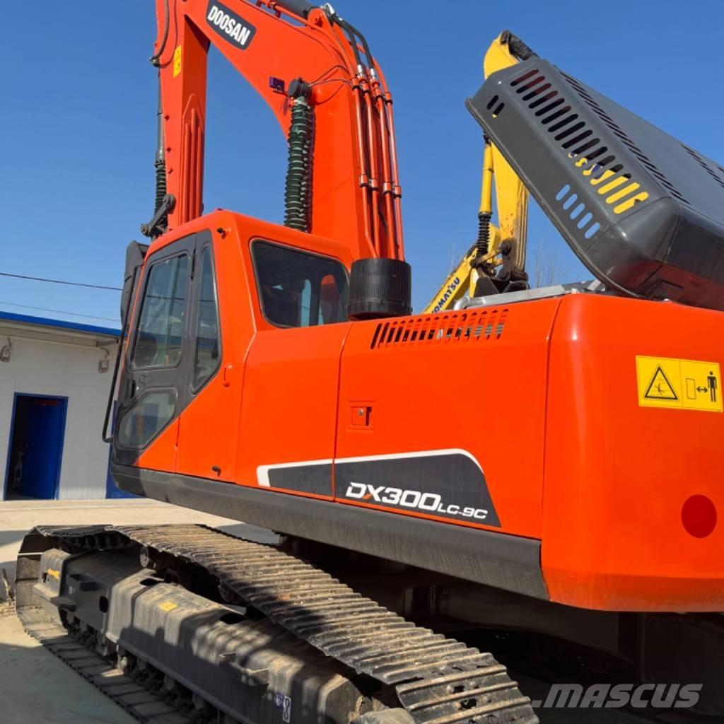 Doosan DX 300 Bageri gusjeničari