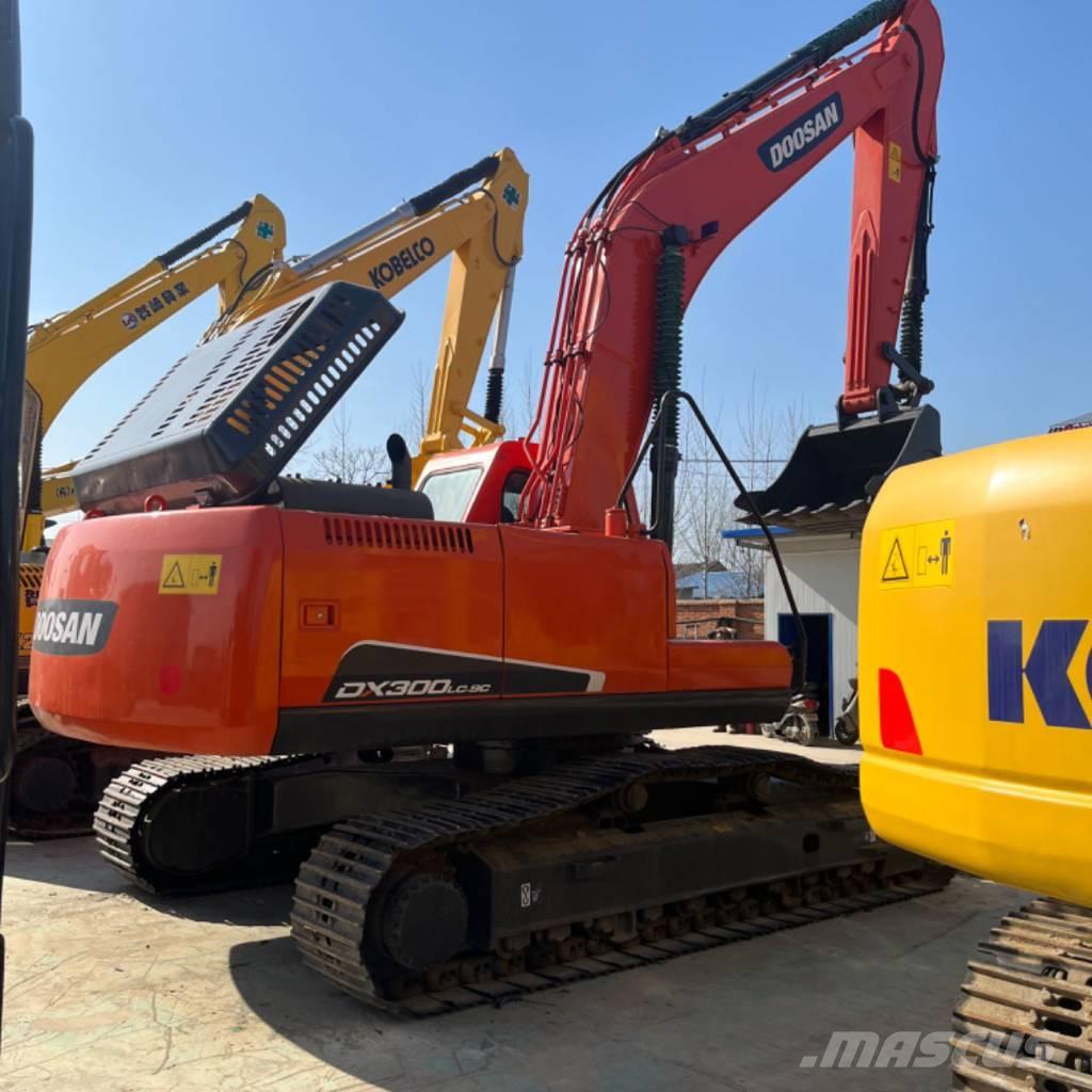 Doosan DX 300 Bageri gusjeničari