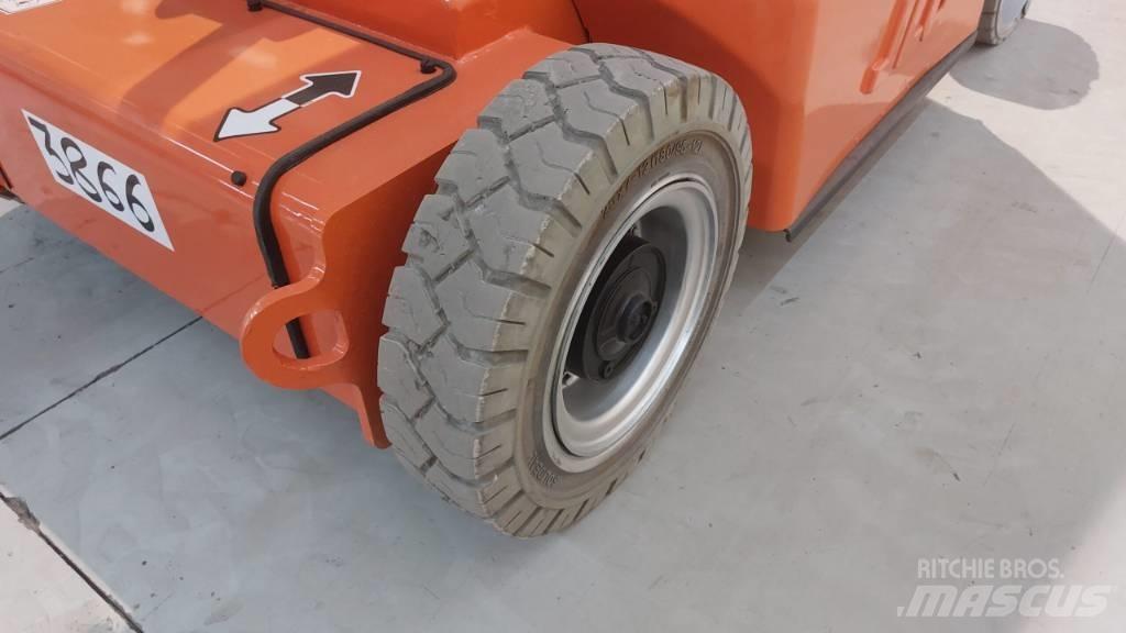 JLG E 400 AJPN Zglobne podizne platforme