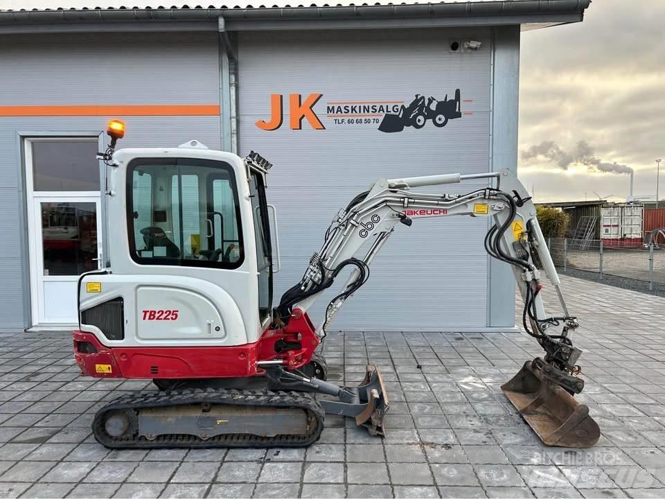 Takeuchi TB 225 Mini bageri <7t