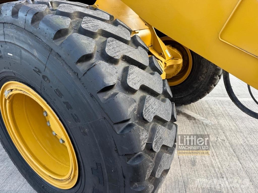 CAT 938 M Utovarivači na kotačima