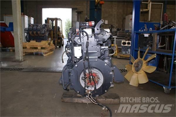 Komatsu S6D114 E1 Motori