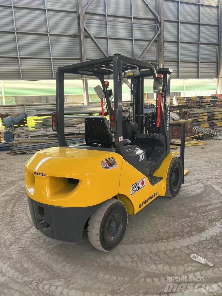 Komatsu FD 30 T-17 Dizelski viličari