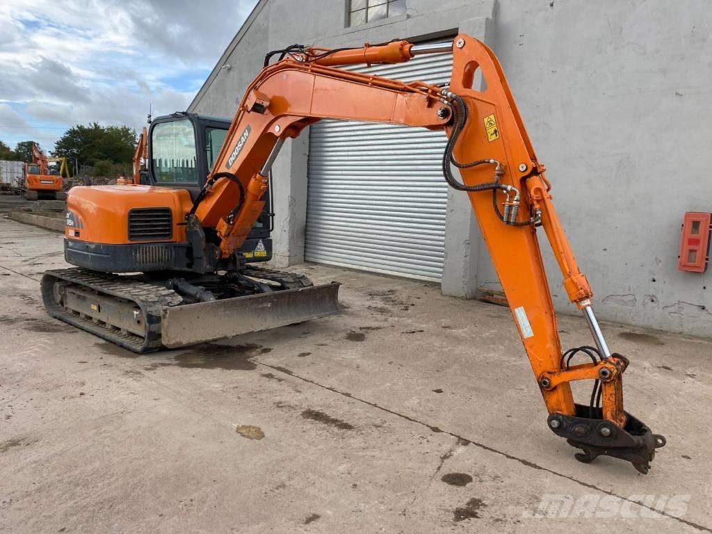 Doosan Develon DX85R Midi bageri 7t – 12t