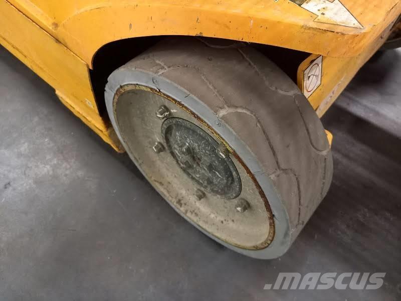 JLG Toucan 8 E Vertikalne radne podizne platforme