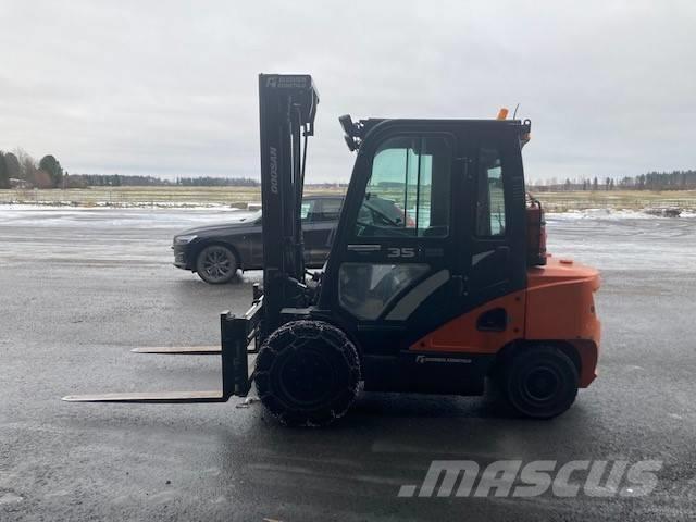 Doosan D35C-7 Dizelski viličari