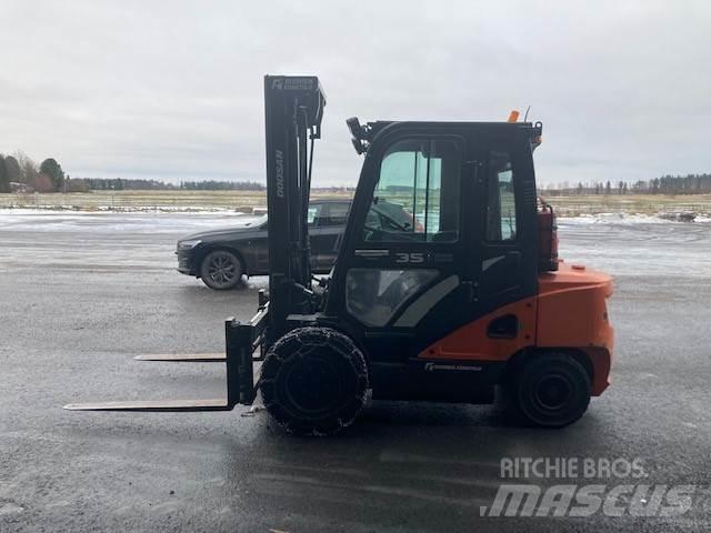 Doosan D35C-7 Dizelski viličari