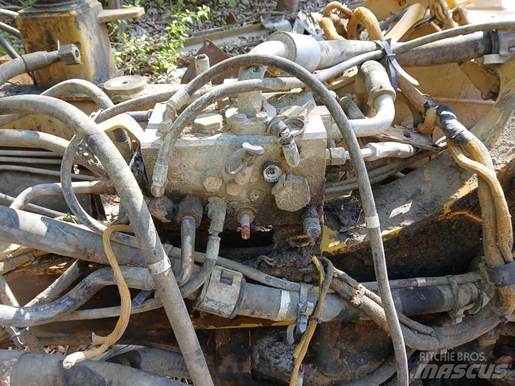 CAT 730 Zglobni demperi