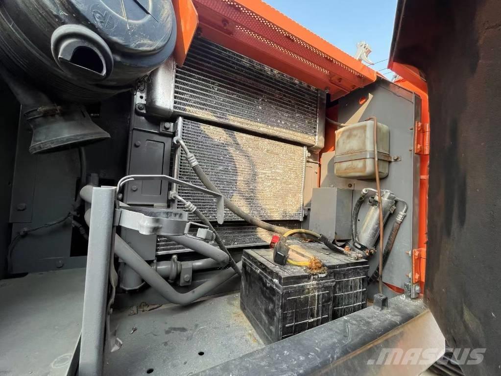 Hitachi ZX 160 Bageri gusjeničari