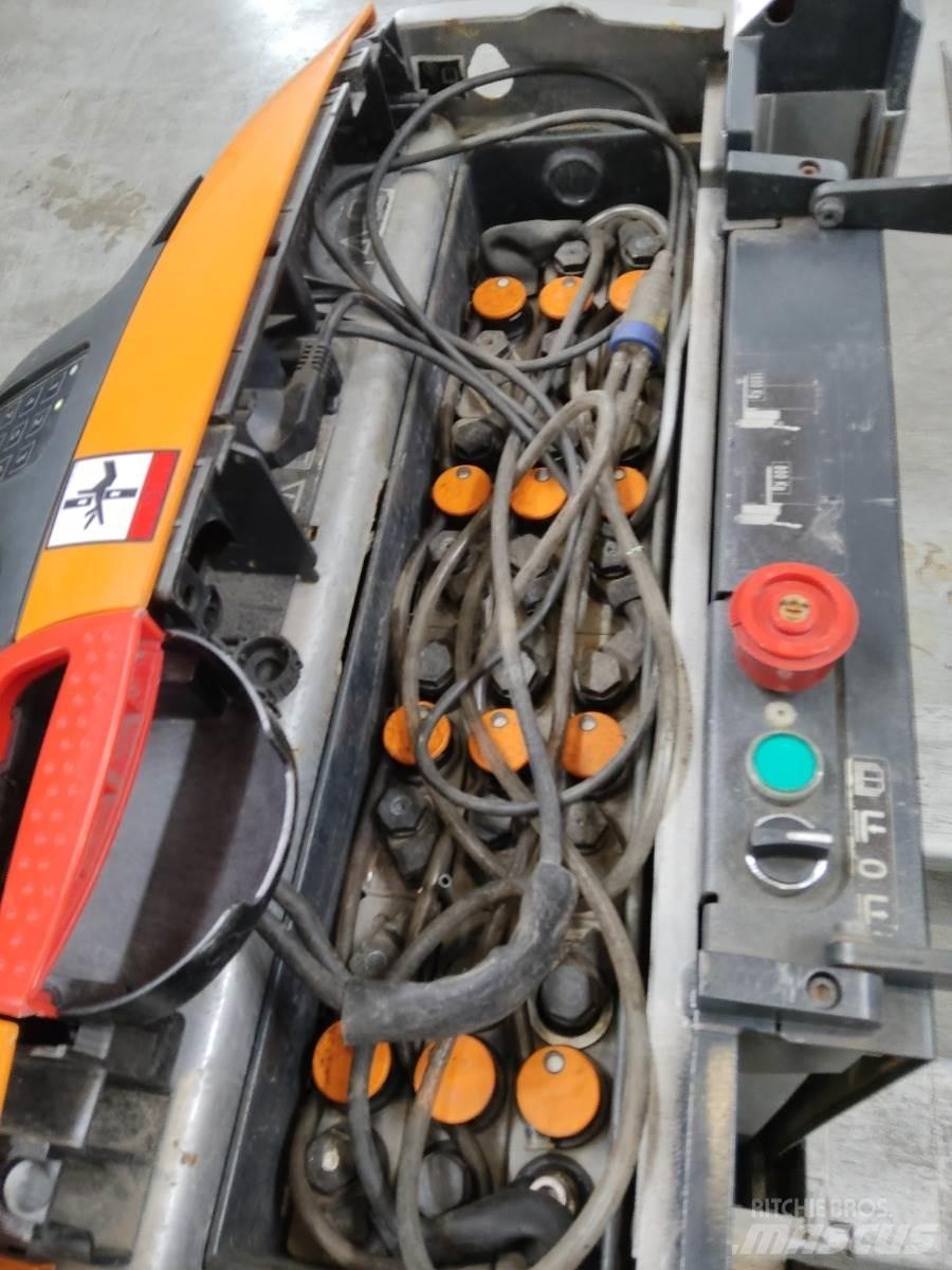 Still EXU-H18 Ručni električni viličar