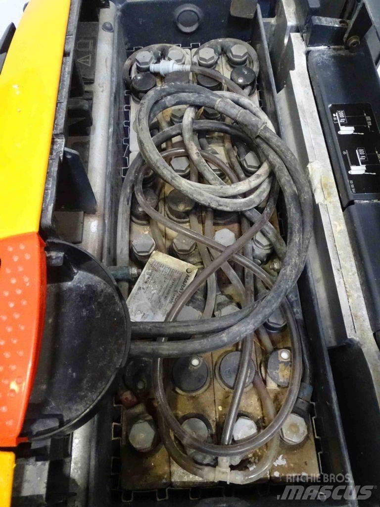 Still EXU-H20 Ručni električni viličar