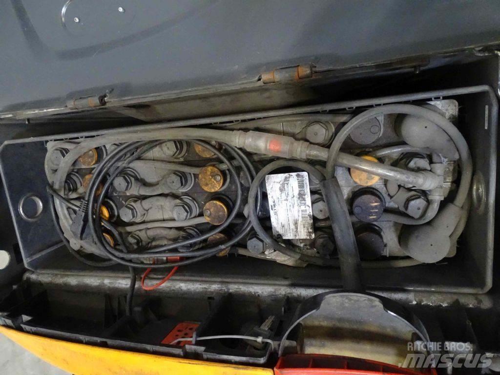 Still EXU16 Nisko podizni električni viličar