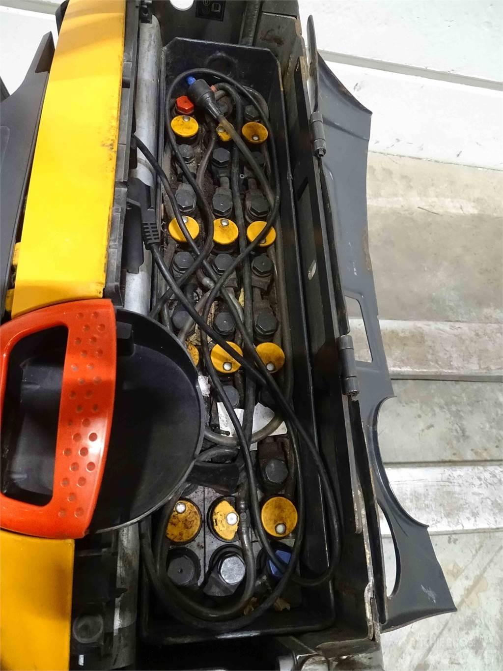 Still EXU16 Nisko podizni električni viličar