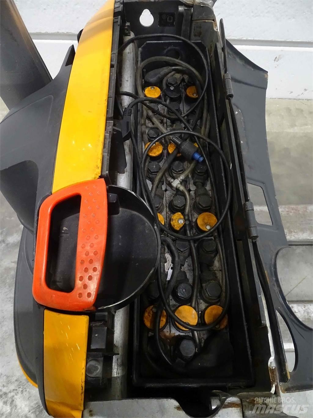 Still EXU16 Nisko podizni električni viličar