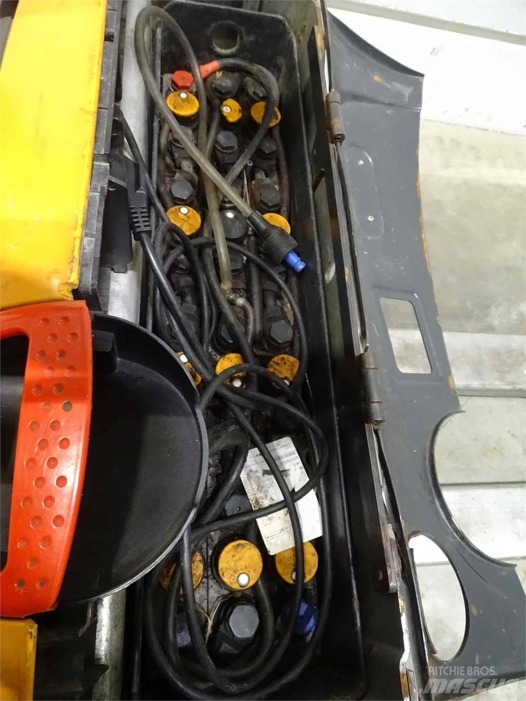 Still EXU16 Nisko podizni električni viličar