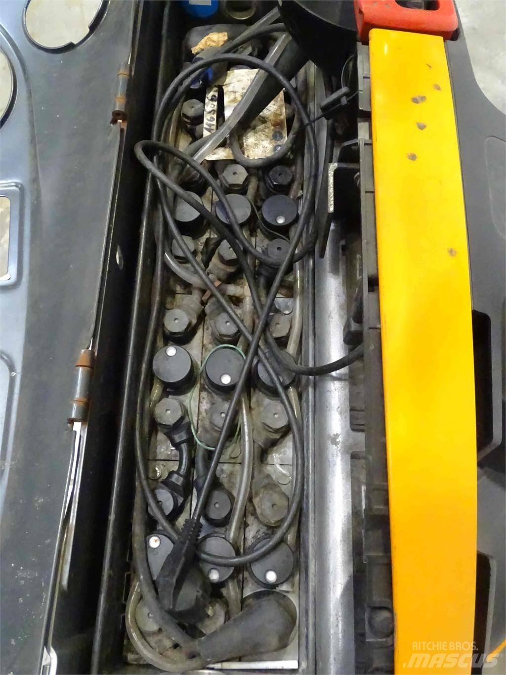 Still EXU16 Nisko podizni električni viličar