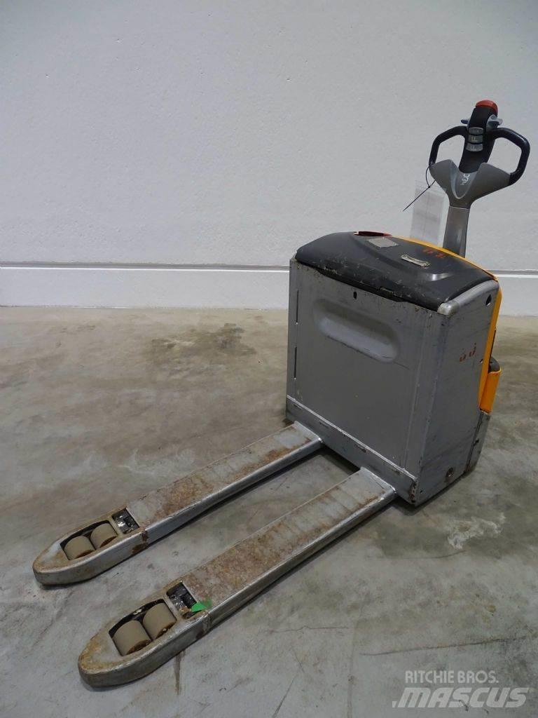 Still EXU18 Nisko podizni električni viličar