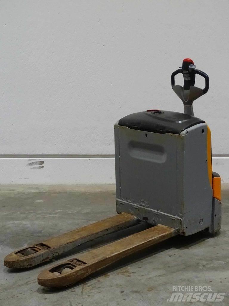 Still EXU18 Nisko podizni električni viličar