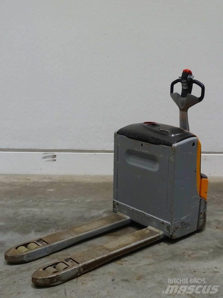Still EXU18 Nisko podizni električni viličar
