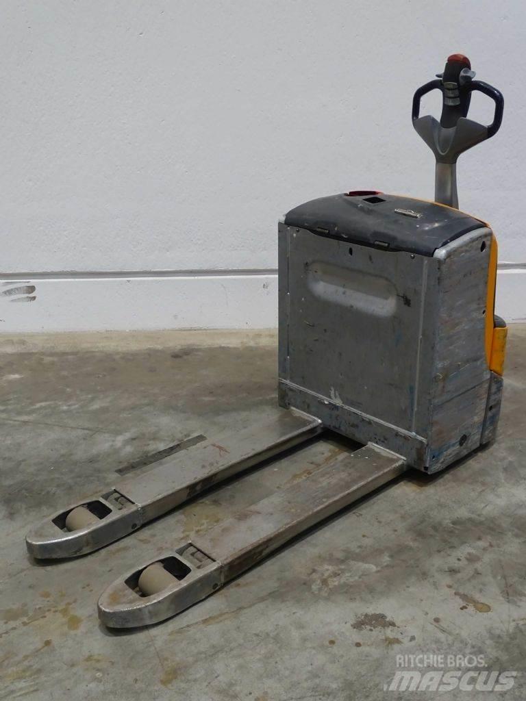 Still EXU18 Nisko podizni električni viličar