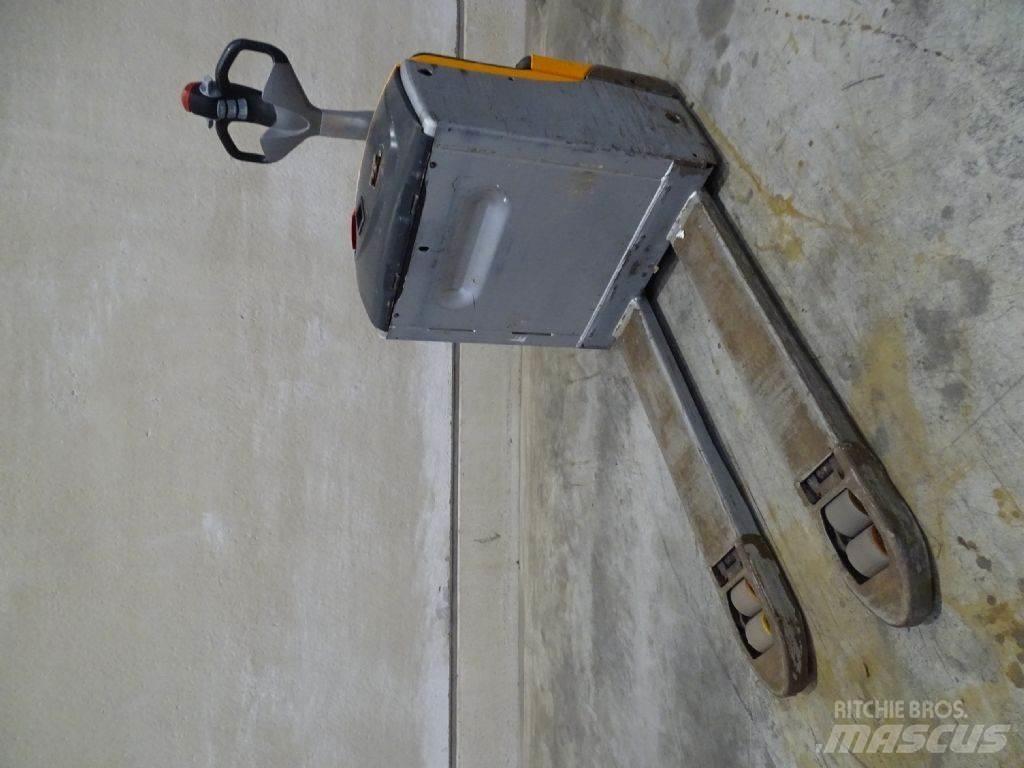 Still EXU18 Nisko podizni električni viličar