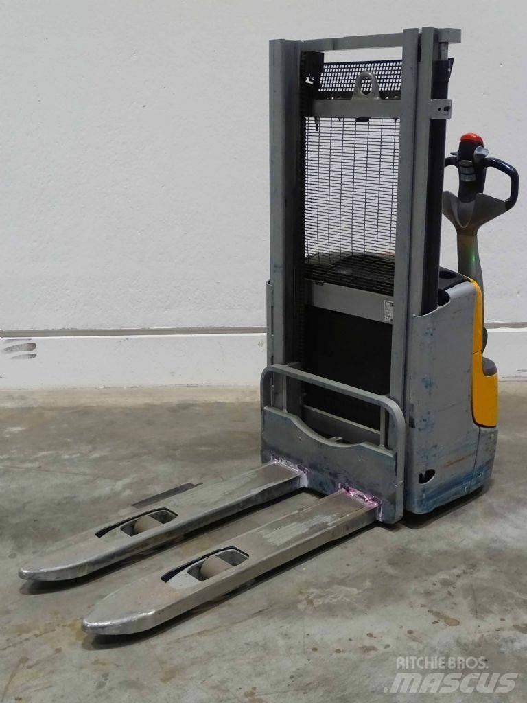 Still EXV10/LIION Ručni električni viličar