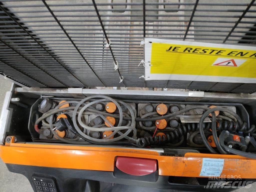 Still EXV12 Ručni električni viličar