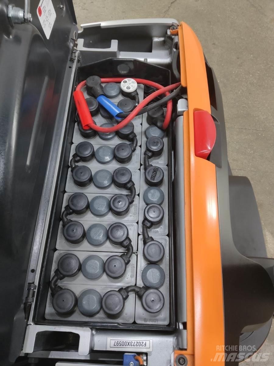 Still EXV12I Ručni električni viličar