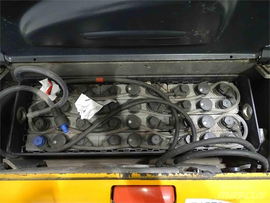 Still EXV14C Ručni električni viličar