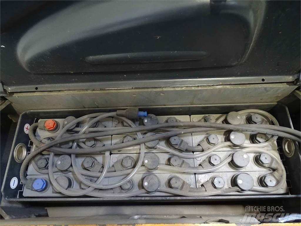 Still EXV14C Ručni električni viličar