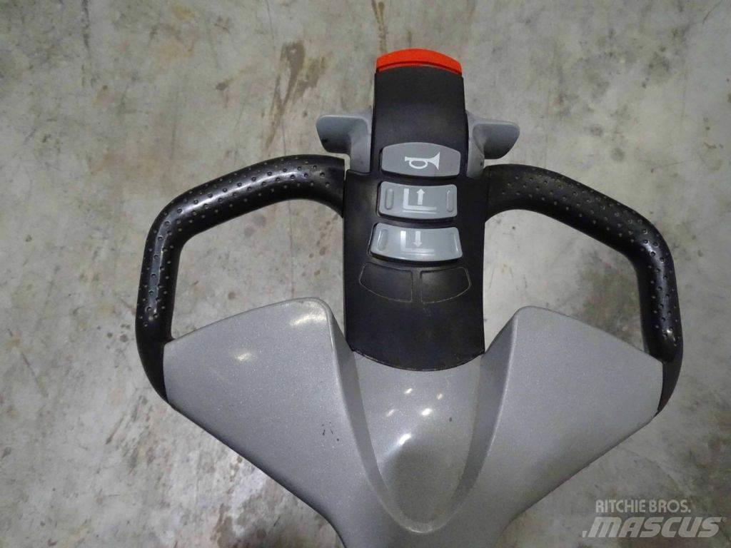 Still EXV14C Ručni električni viličar