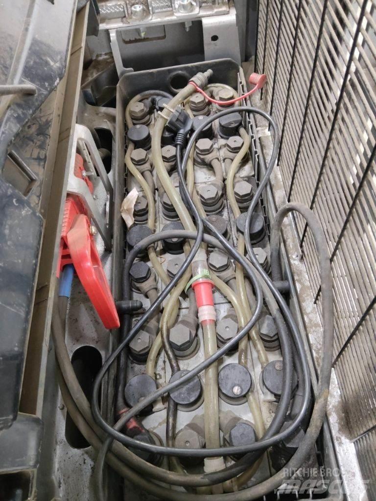 Still EXV16 Ručni električni viličar