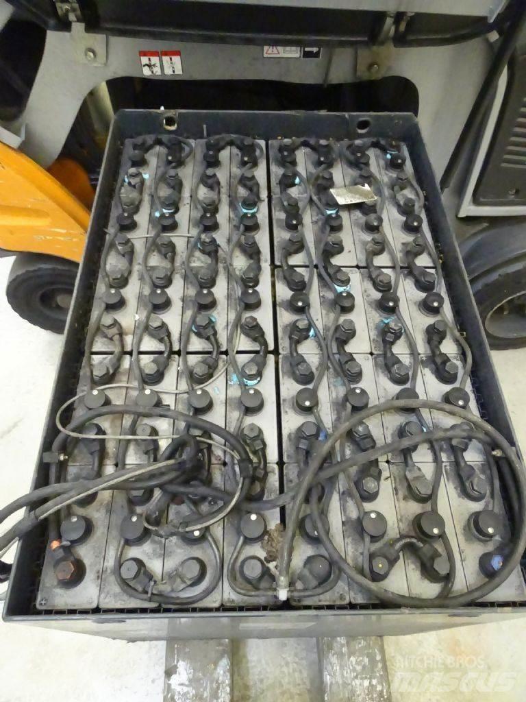 Still RX60-25/600 Električni viličari