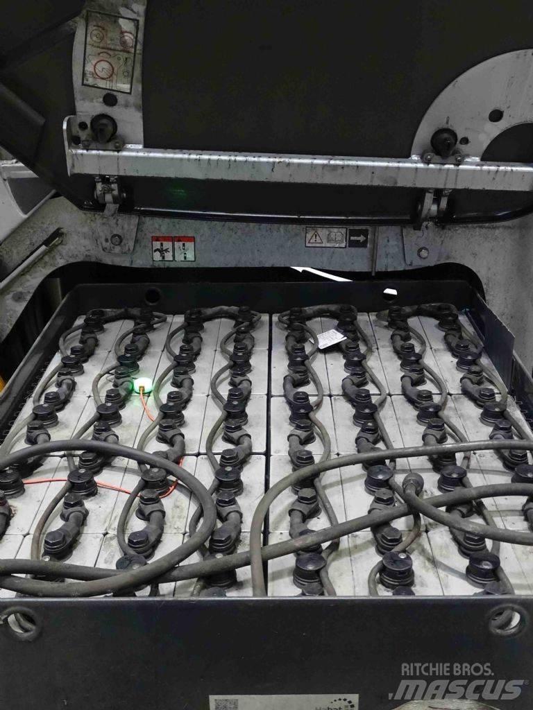 Still RX60-25L Električni viličari