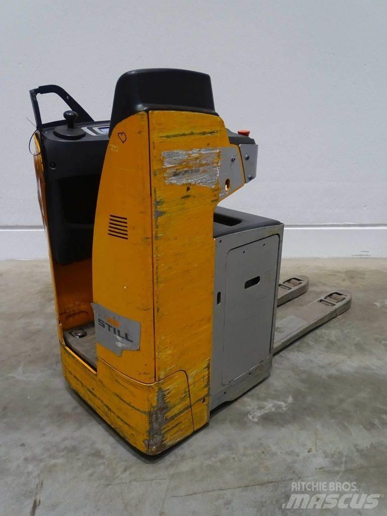 Still SXH20 Nisko podizni električni viličar