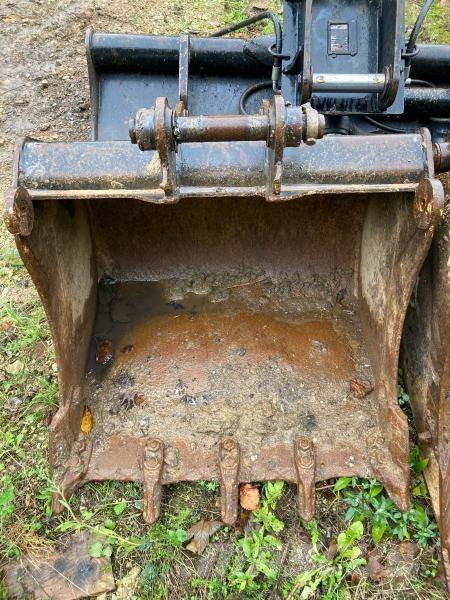 JCB 85Z-2 Bageri gusjeničari