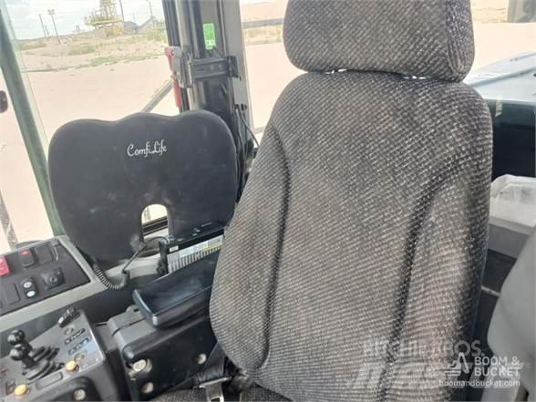CAT 982M Utovarivači na kotačima
