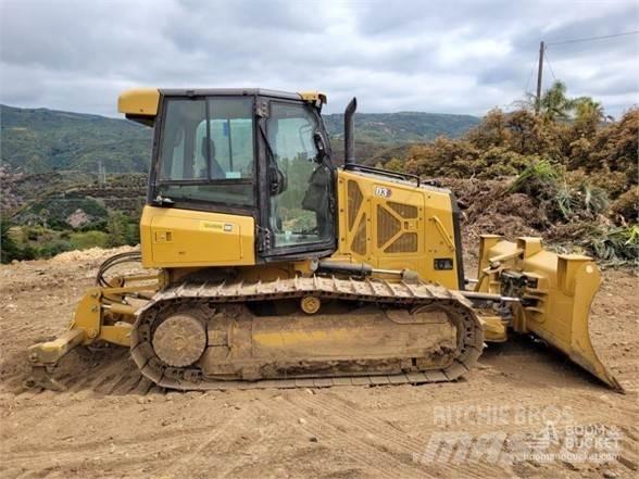CAT D3 Buldožeri gusjeničari