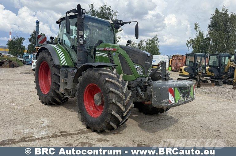Fendt 724 Vario Traktori