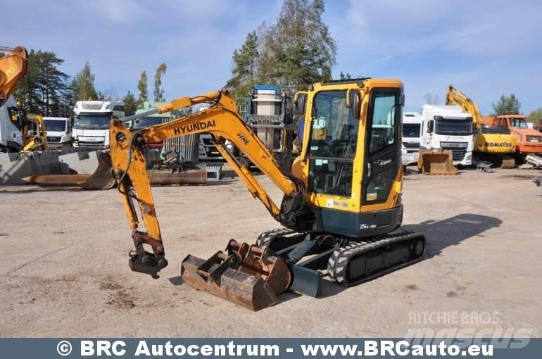 Hyundai R25Z-9AK Mini bageri <7t
