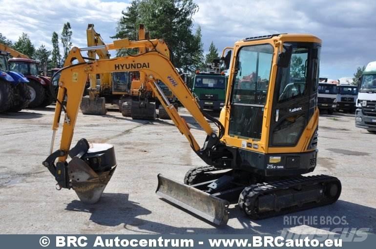 Hyundai R25Z-9AK Mini bageri <7t