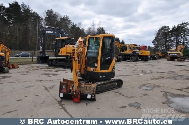 Hyundai R25Z-9AK Mini bageri <7t
